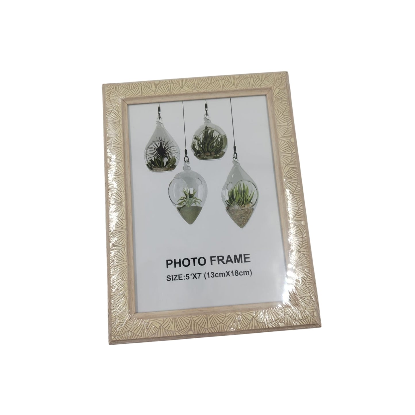 MG82832BB PORTARETRATO PLASTICO 5 X 7 PUL 3 MOD EMPLAYADO CON 1 PZ O CAJA CON 72 PZS