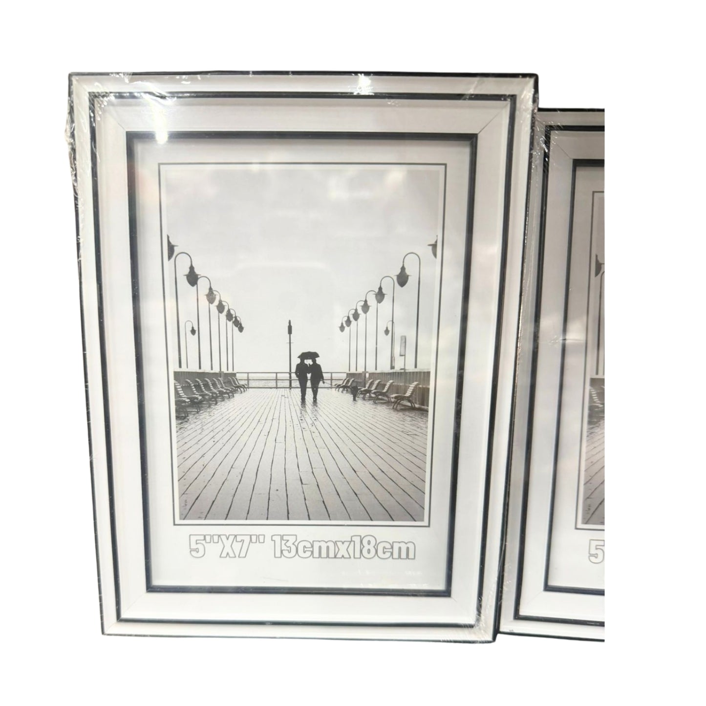 MG2291B PORTARETRATO PLASTICO 5x7 PULGADAS, 3 MOD EMPLAYADO CON 1 PZ O CAJA CON 72 PZS
